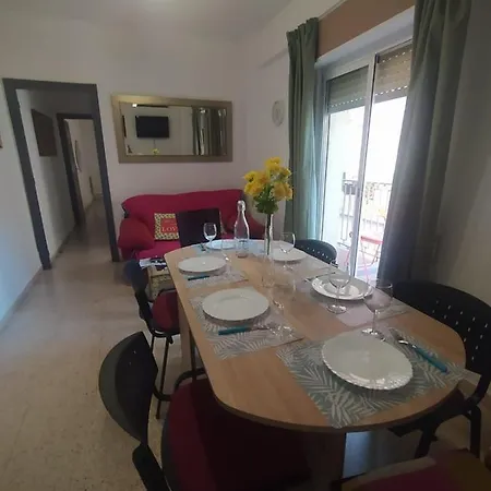 Céntrico Piso Con Aparcamiento Gratuito * Granada