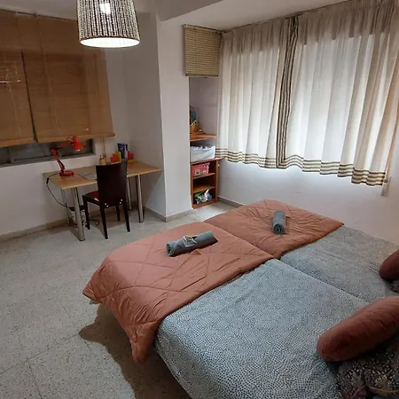 Céntrico Piso Con Aparcamiento Gratuito Granada